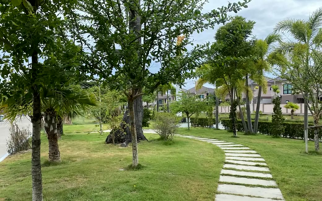 The Lake Huay Yai